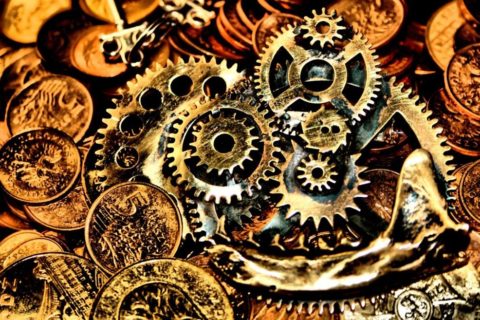 magda-ryniec-bizuteria-steampunk-trybiki-zebatki-broszka_fot-kabanienko-05